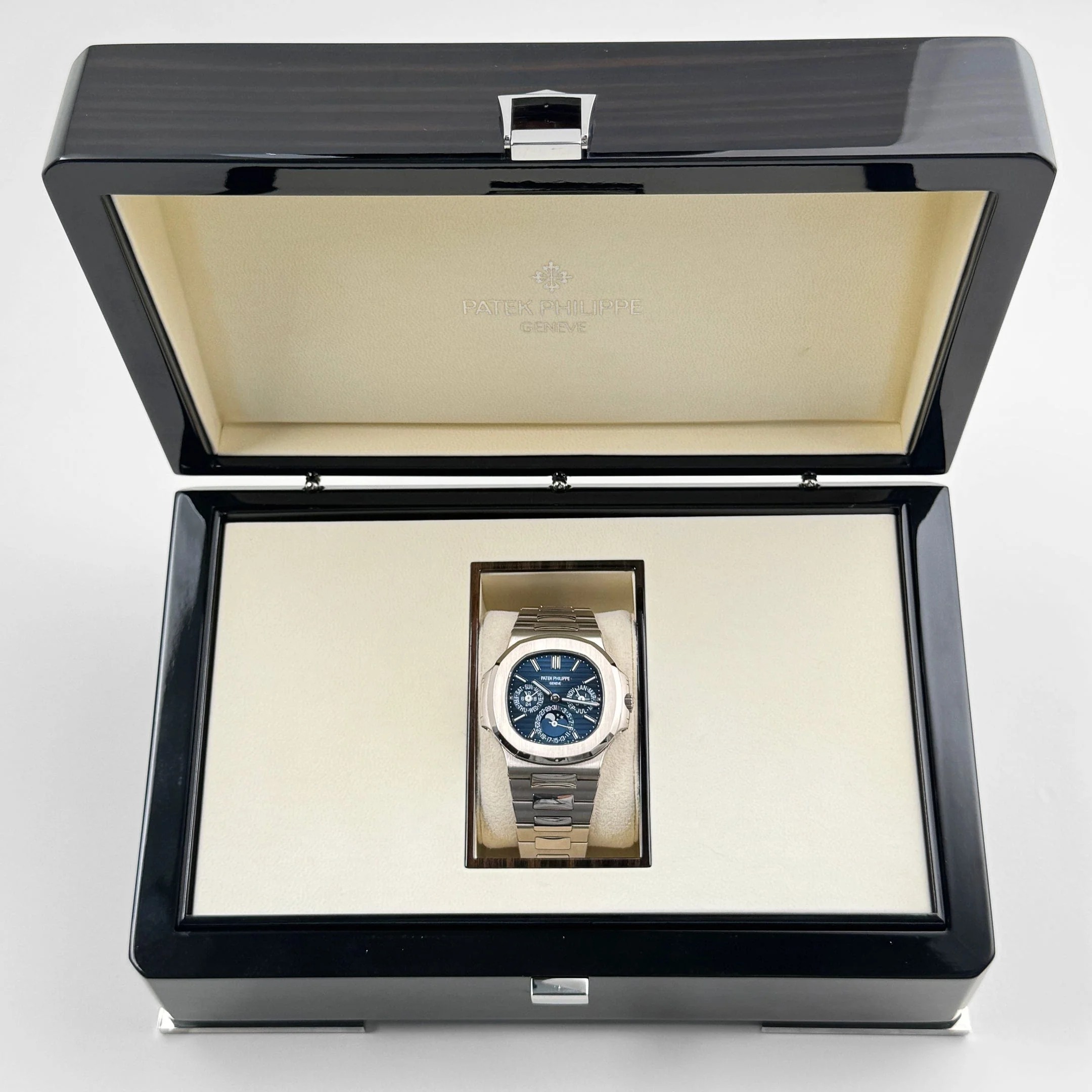 Patek Philippe Nautilus 5740/1G-001 Perpetual Calendar Moon Phases White Gold (2023)