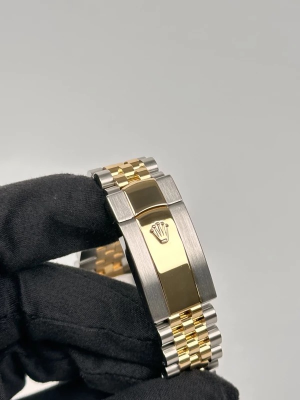 Rolex Datejust 41 Oyster, 41 mm, Oystersteel and yellow gold Reference 126303-0020