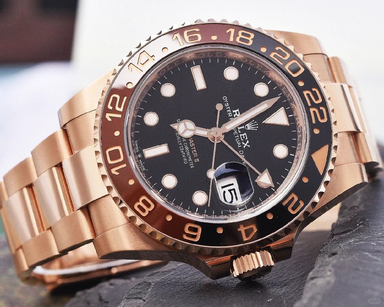 Rolex GMT-Master II 40mm Root Beer Black Dial Oyster Bracelet 18k Rose Gold Watch 126715chnr-0001