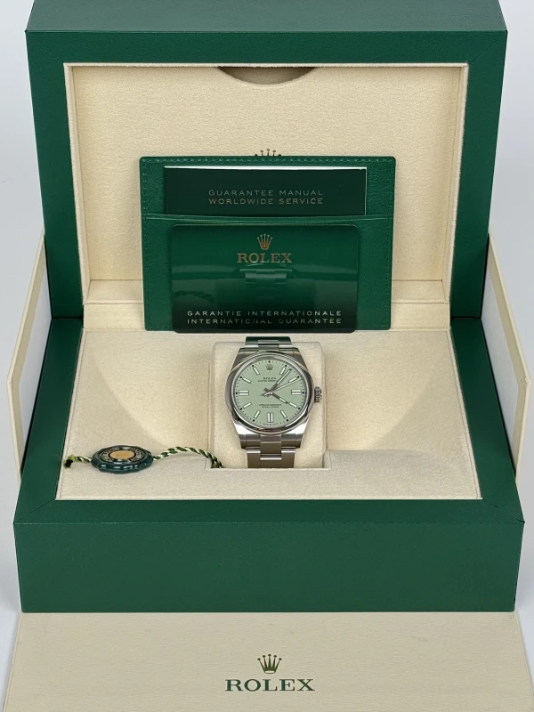 ROLEX Oyster Perpetual 41mm 134300-0006