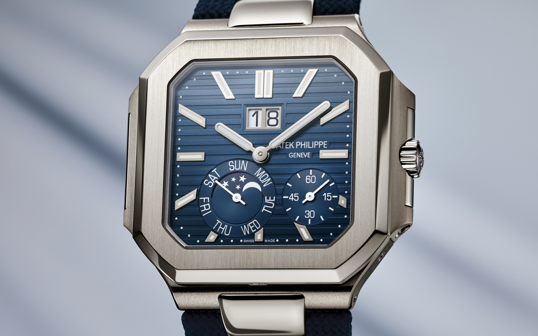 Patek Philippe Cubitus Platinum Case Sunburst Blue Dial 5822P-001