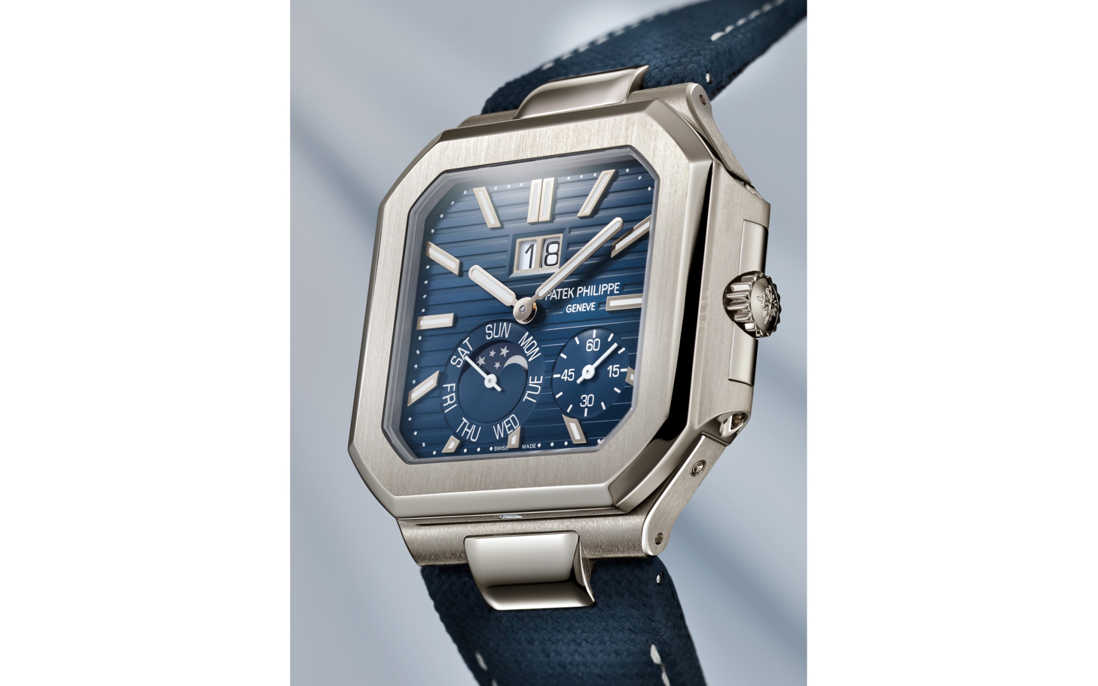 Patek Philippe Cubitus Platinum Case Sunburst Blue Dial 5822P-001