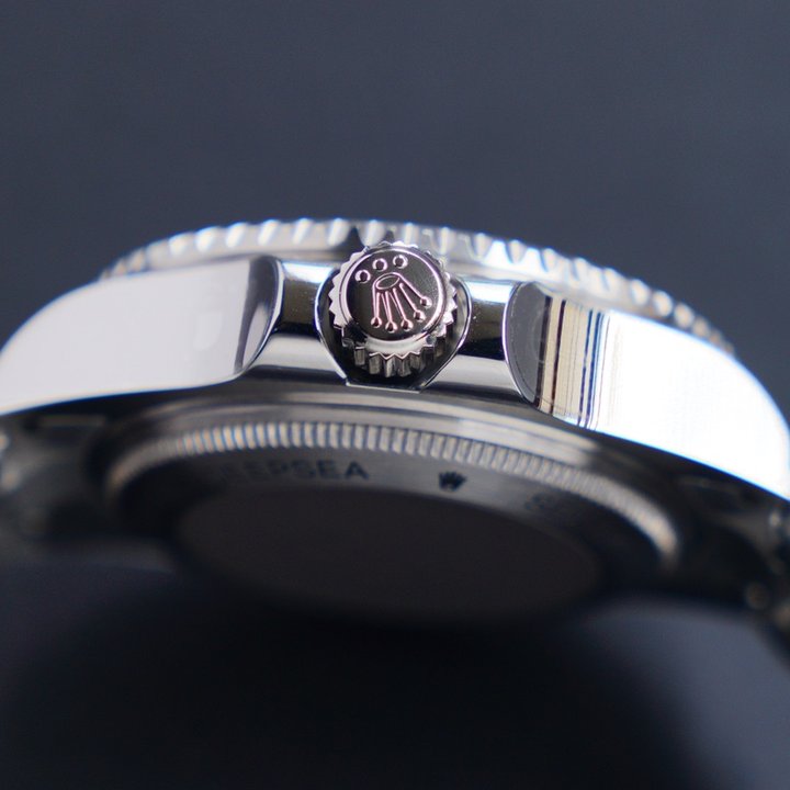 Sea Dweller Deep Sea Multicolor Selection 44mm