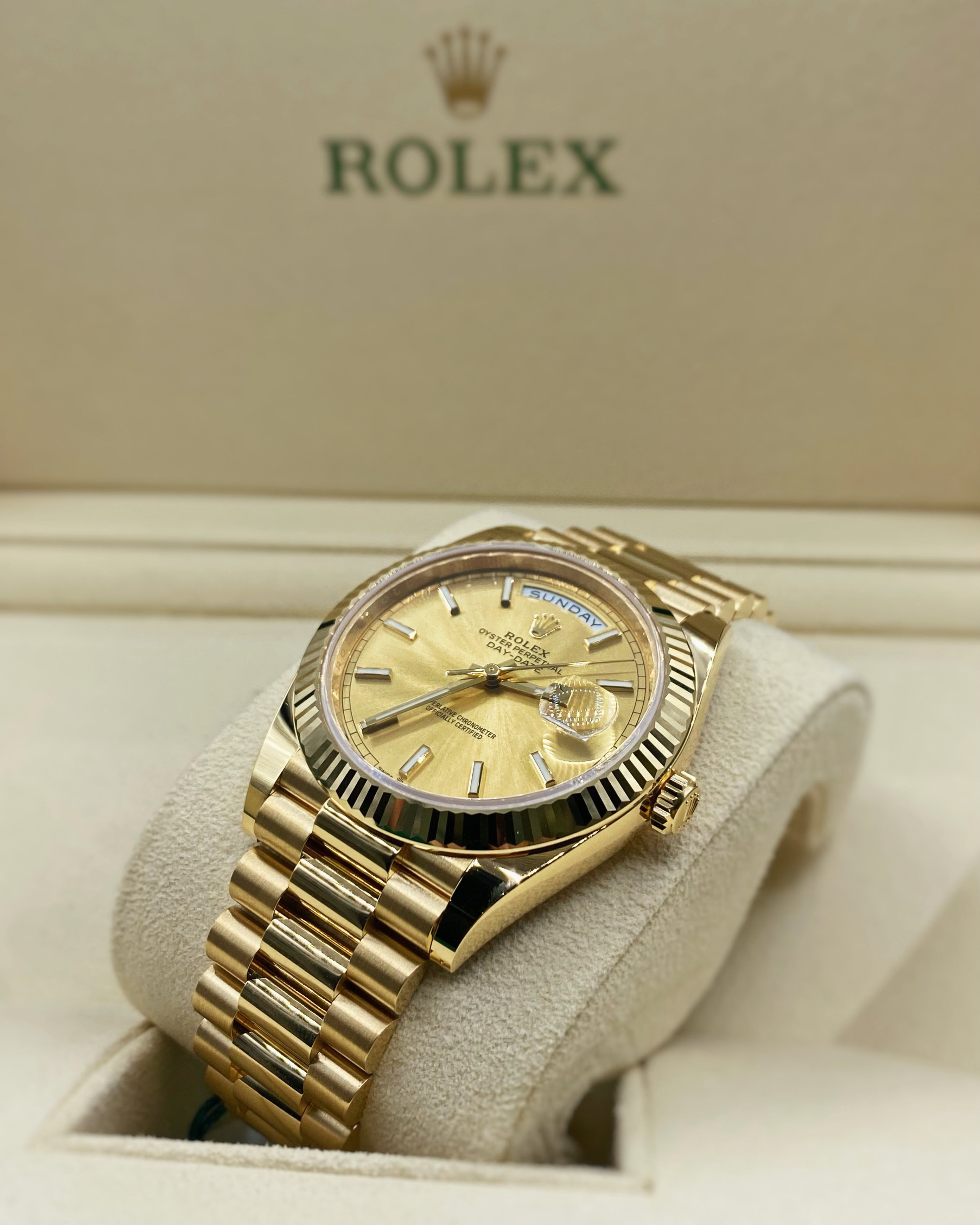 Rolex Day-Date 40 Presidential Champagne dial, Fluted Bezel, President bracelet, Yellow gold Watch