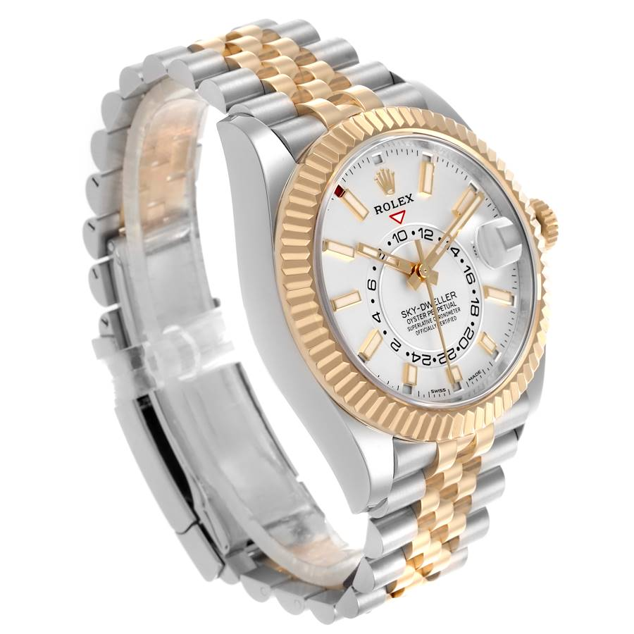 Rolex Sky-Dweller Oyster, 42 mm, Oystersteel and yellow gold Reference 336933-0006