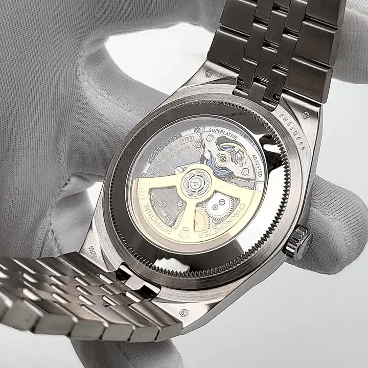 Rolex Land-Dweller 40 Oyster, 40 mm, platinum M127336-0001