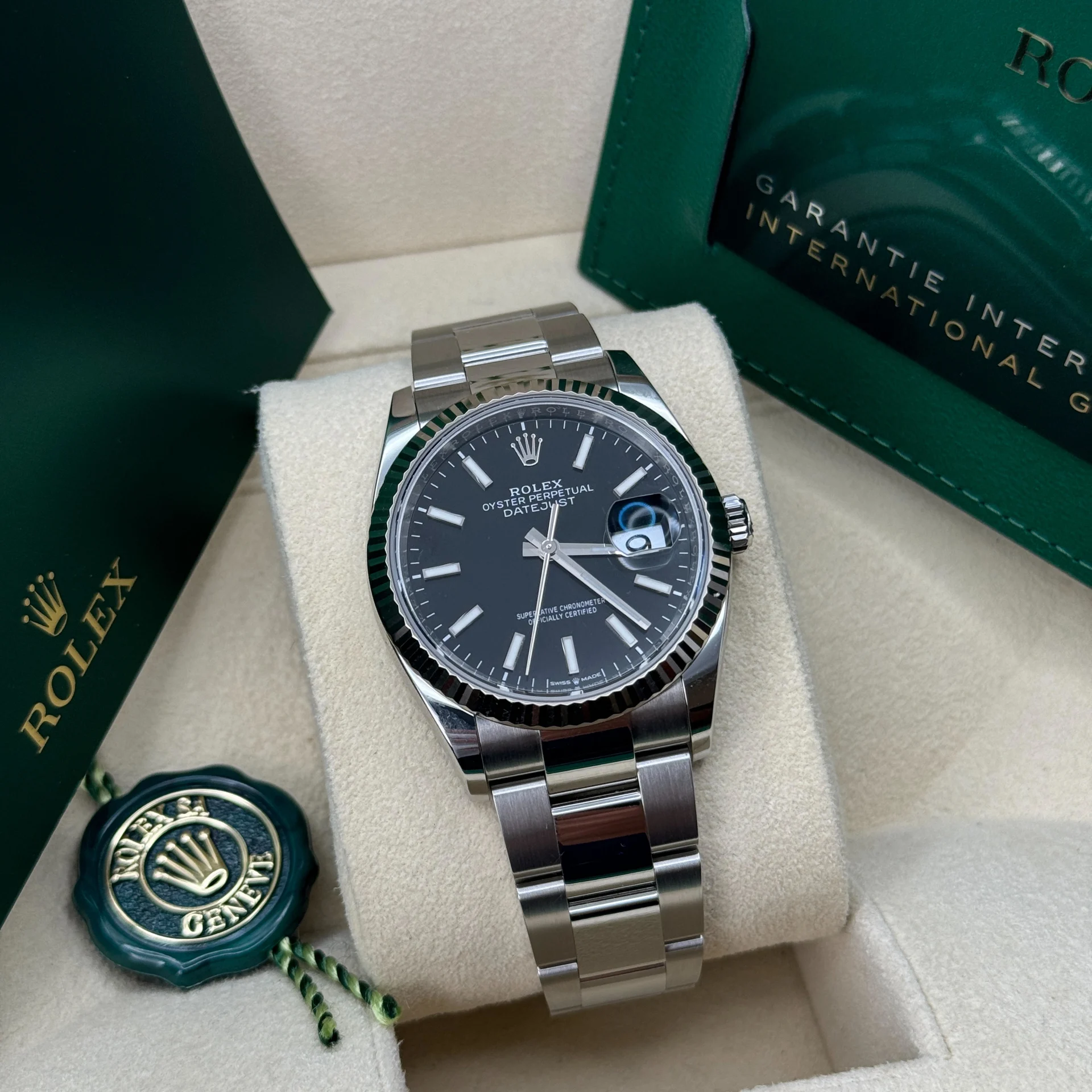 Rolex Datejust 36 Black Index Oyster Bracelet 126234-0016