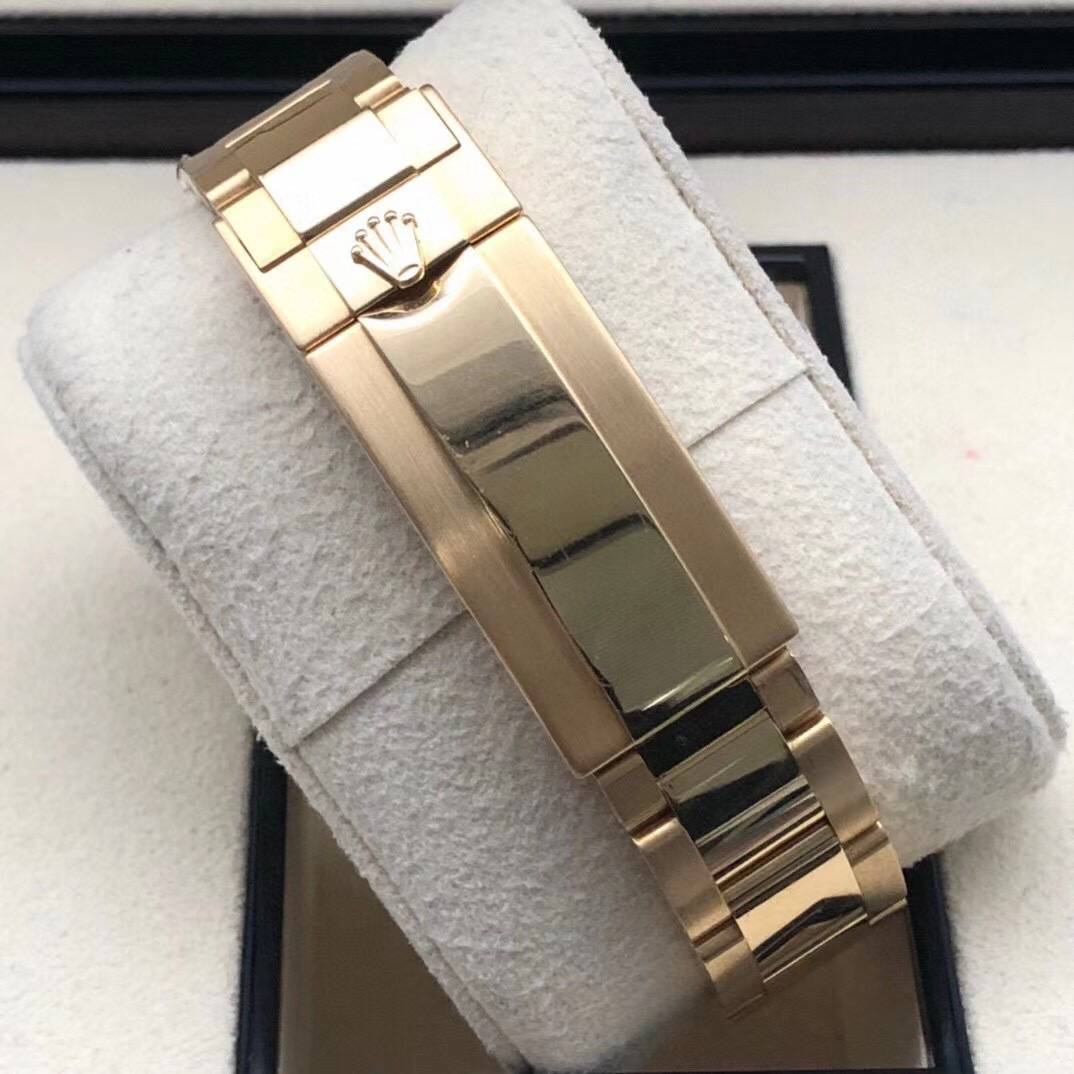 Perpetual Submariner m126613ln Series