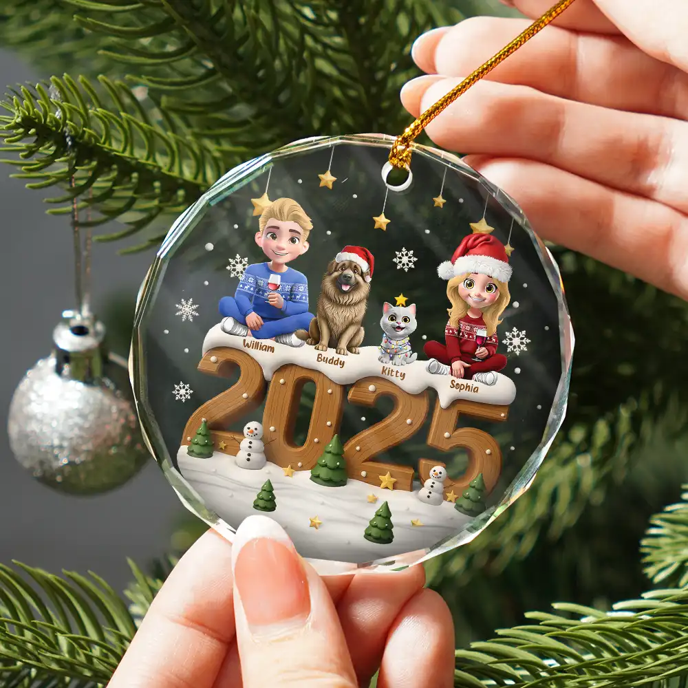3D Effect Christmas Family And Dog Cat - Personalized Circle Glass Ornament