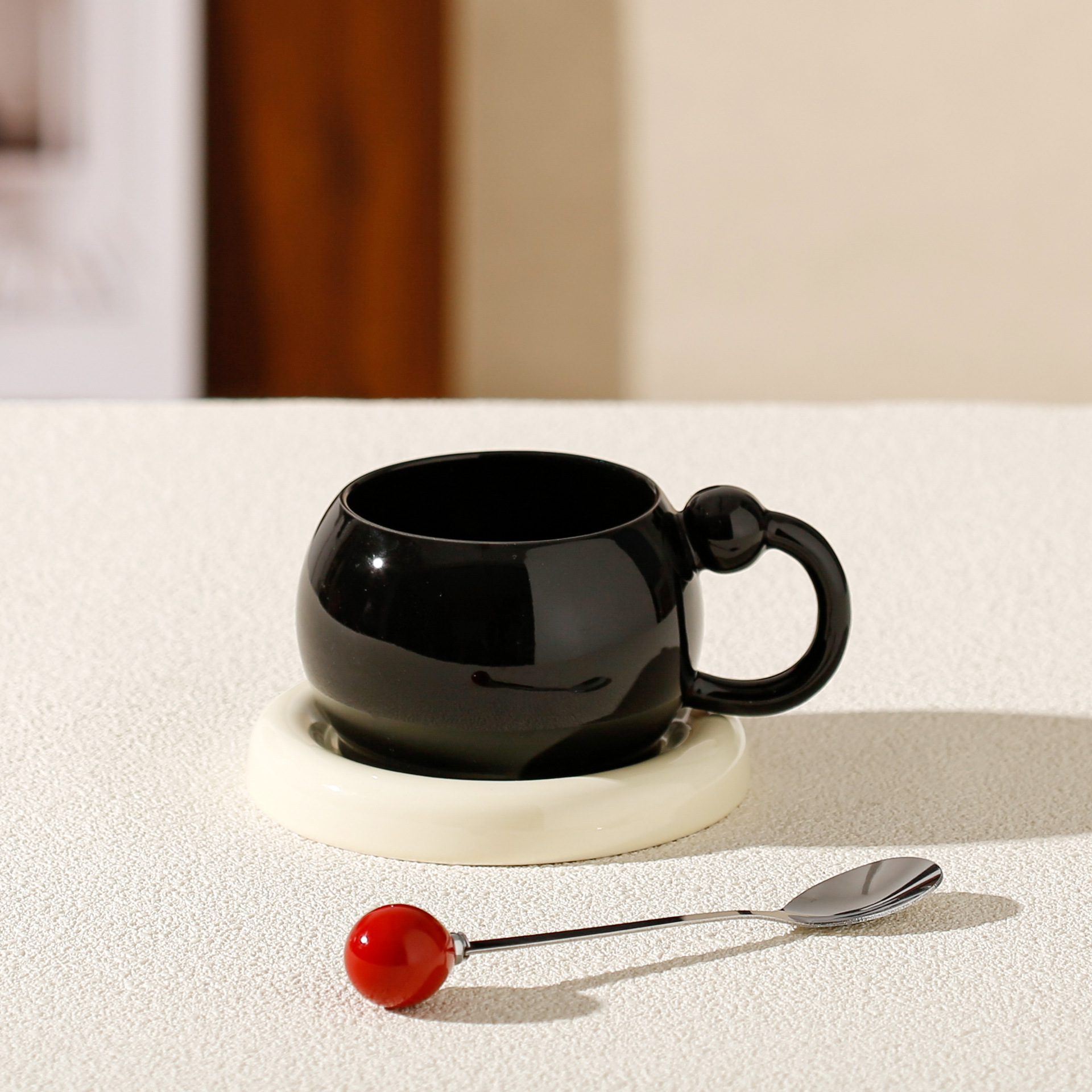 Round Mug Set with Saucer and Spoon
