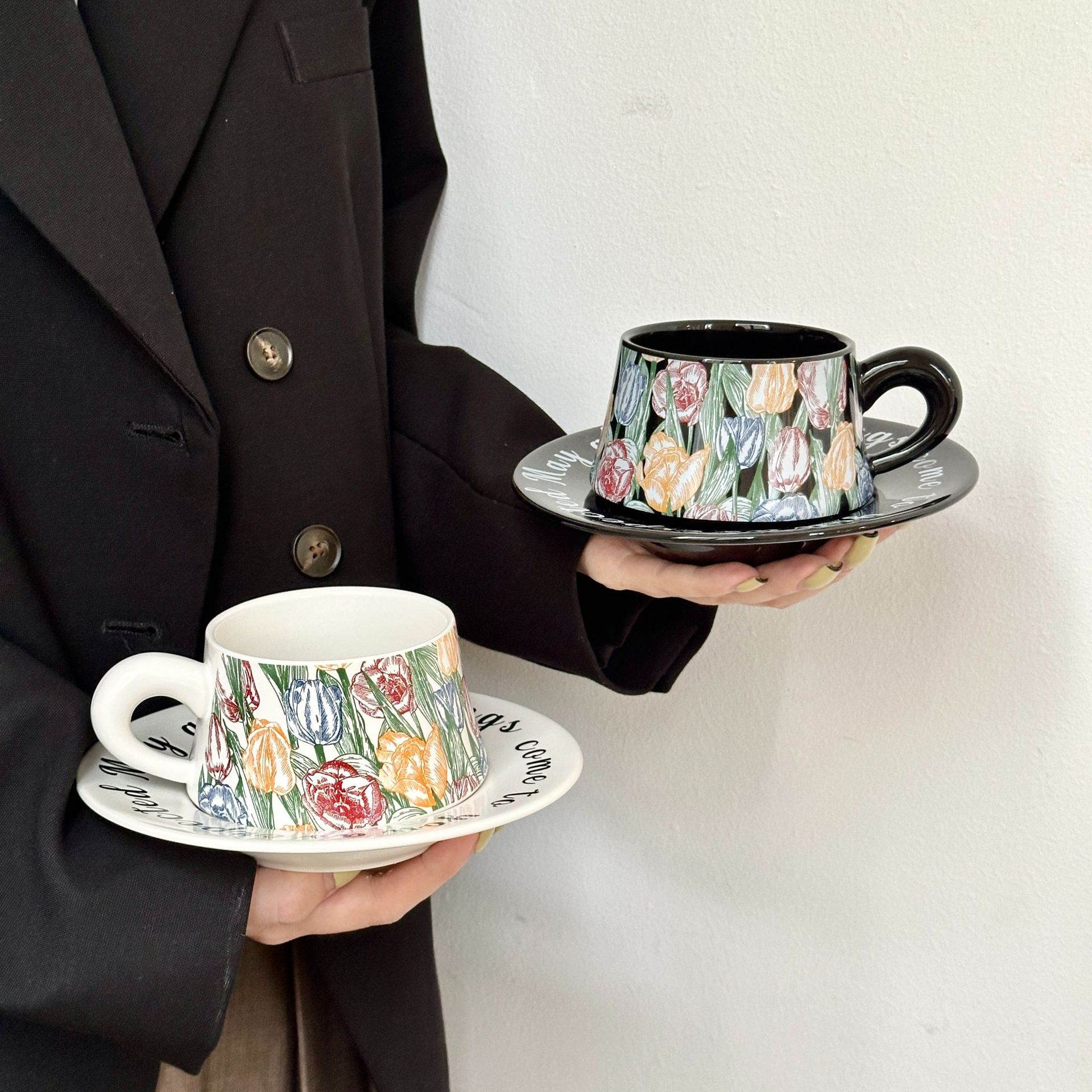 Tulip Pattern Tea Cup Set with Saucer