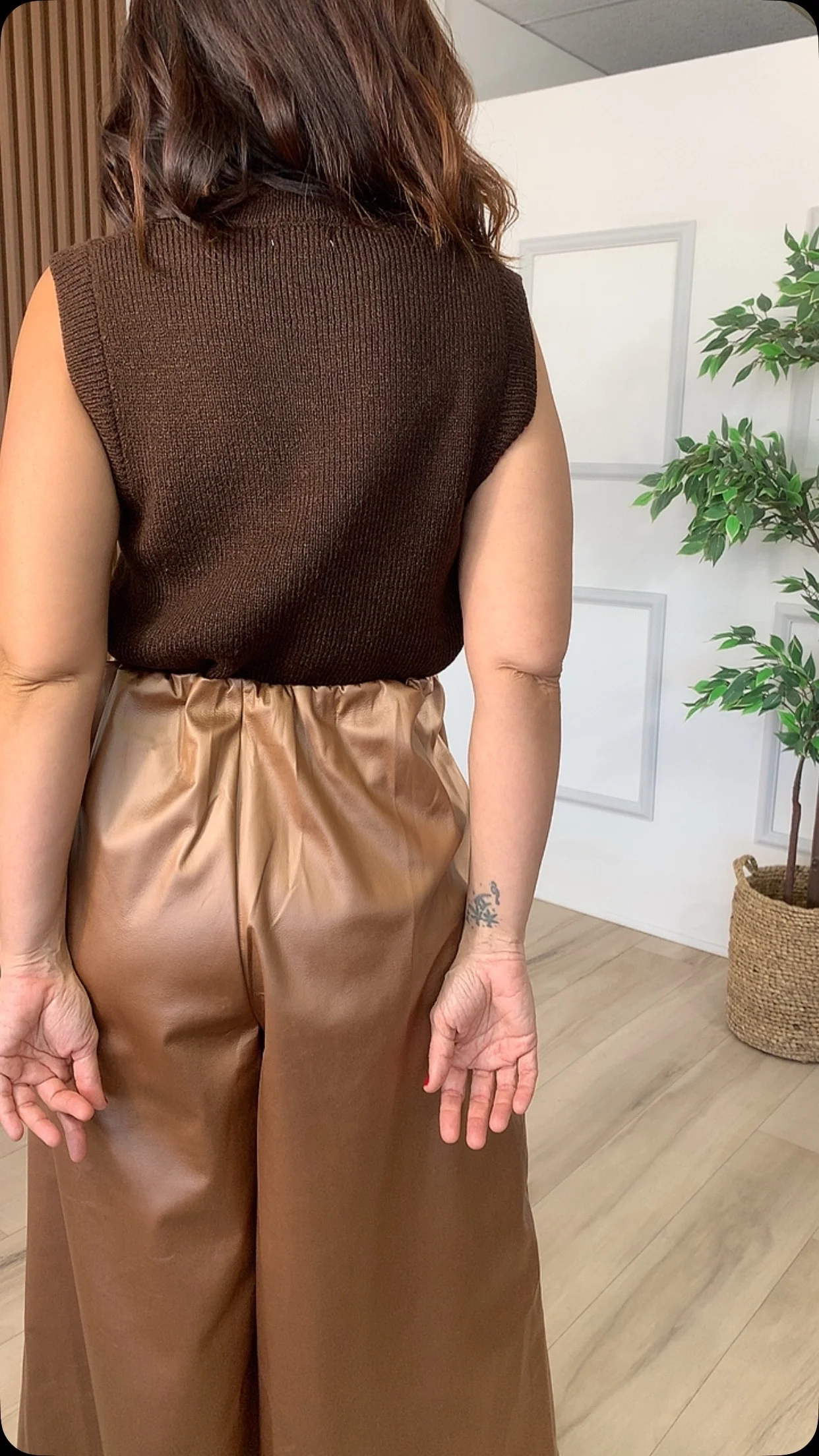 Quietud Mocha Vest - WINOKJZ