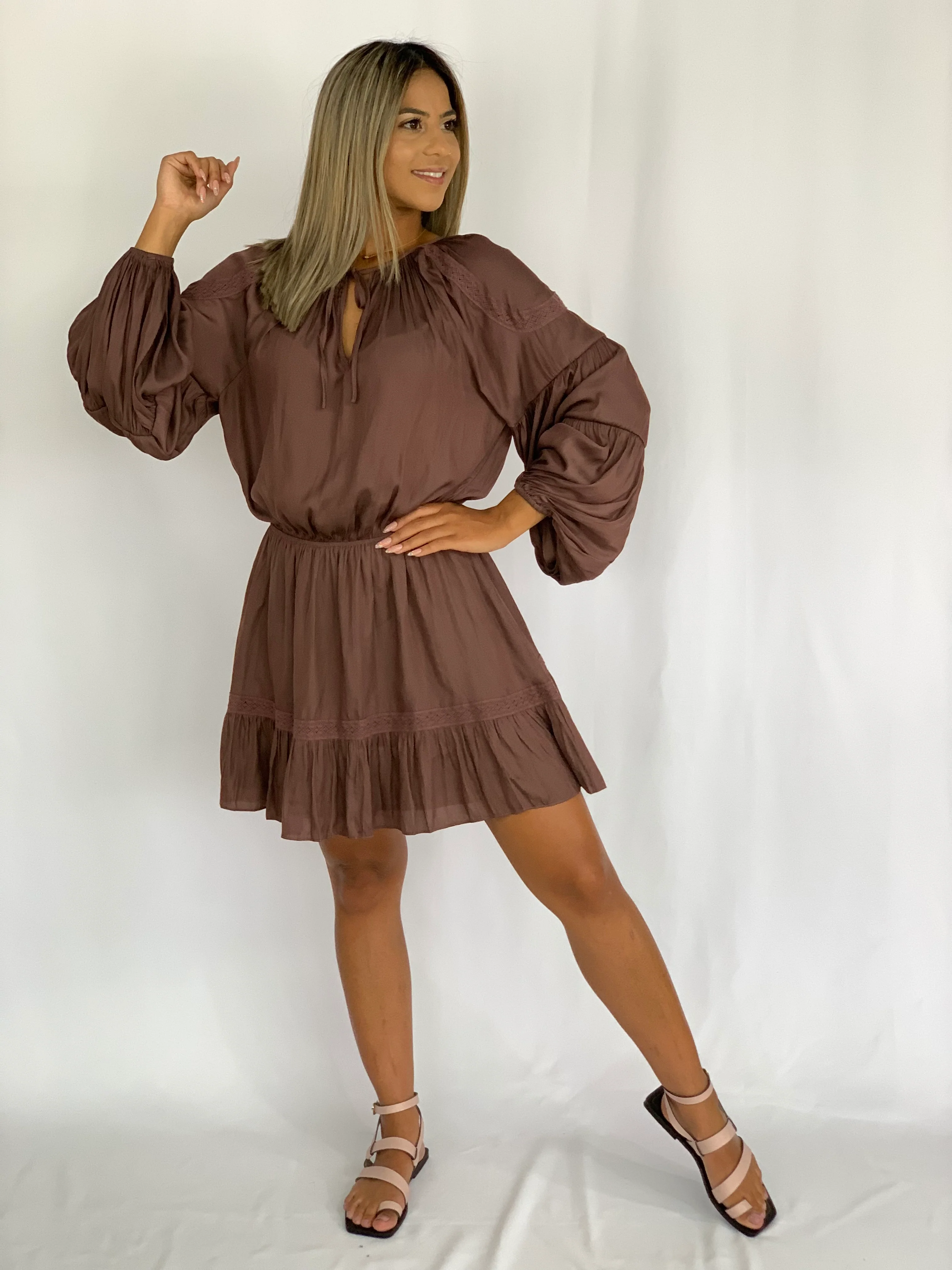 Truffle Lace Dress - WINOKJZ