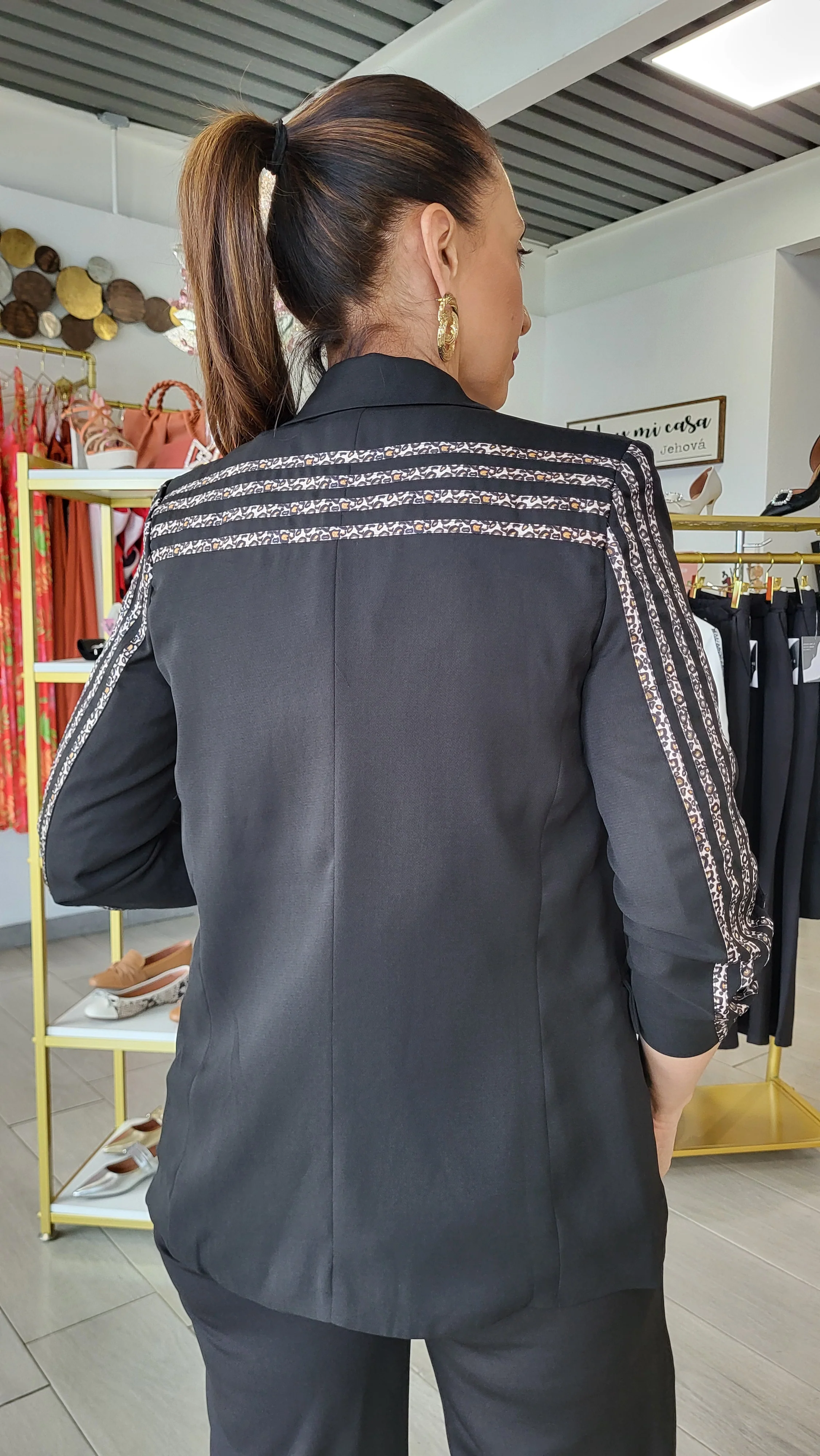 Black True Blazer - WINOKJZ