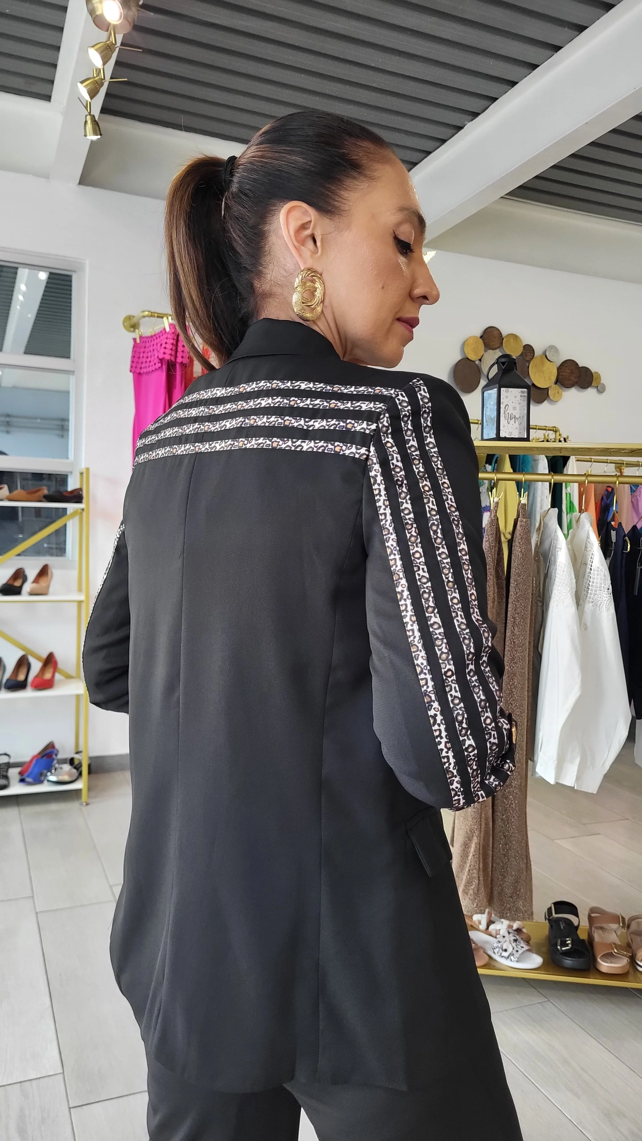 Black True Blazer - WINOKJZ