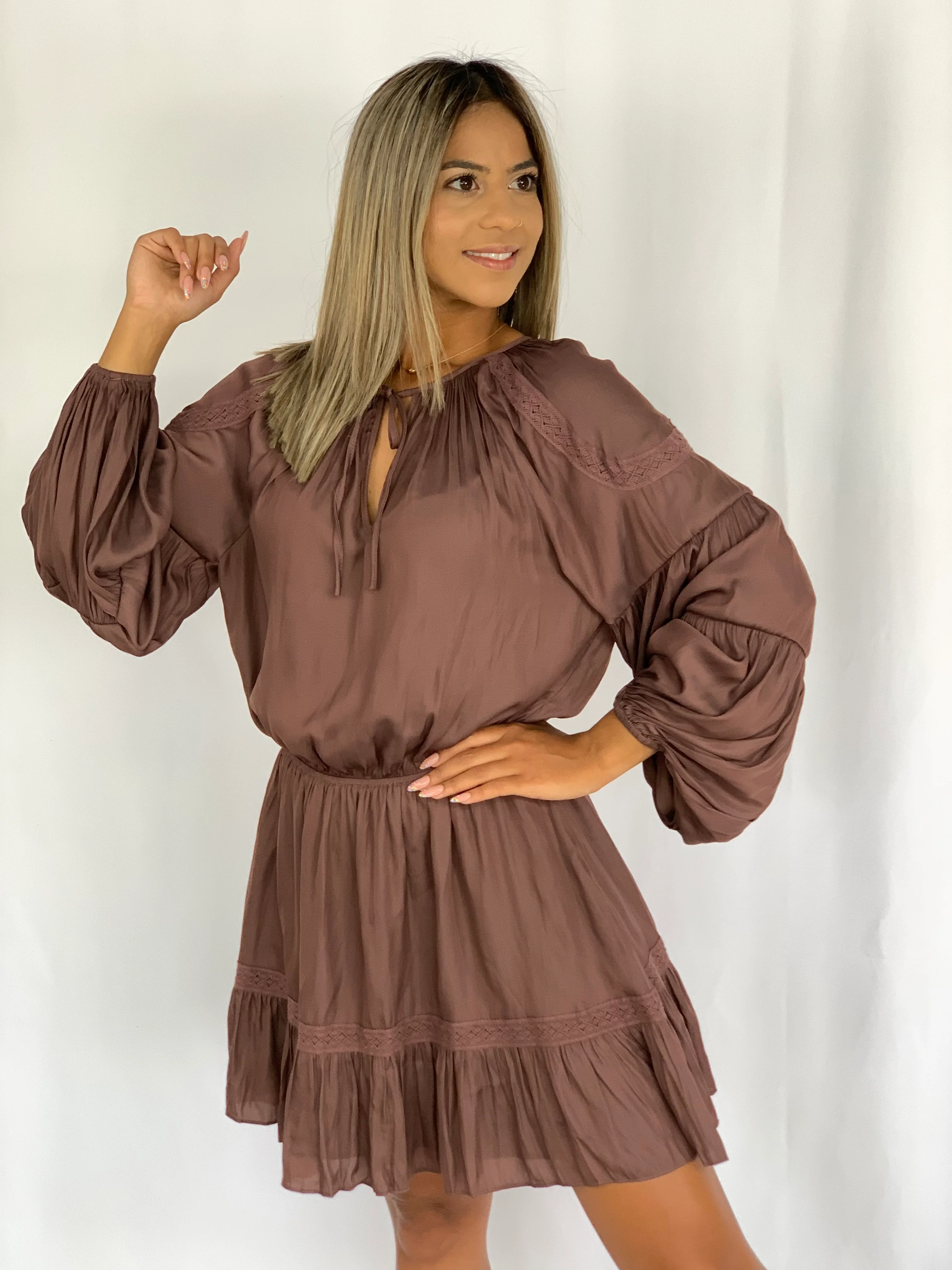 Truffle Lace Dress - WINOKJZ