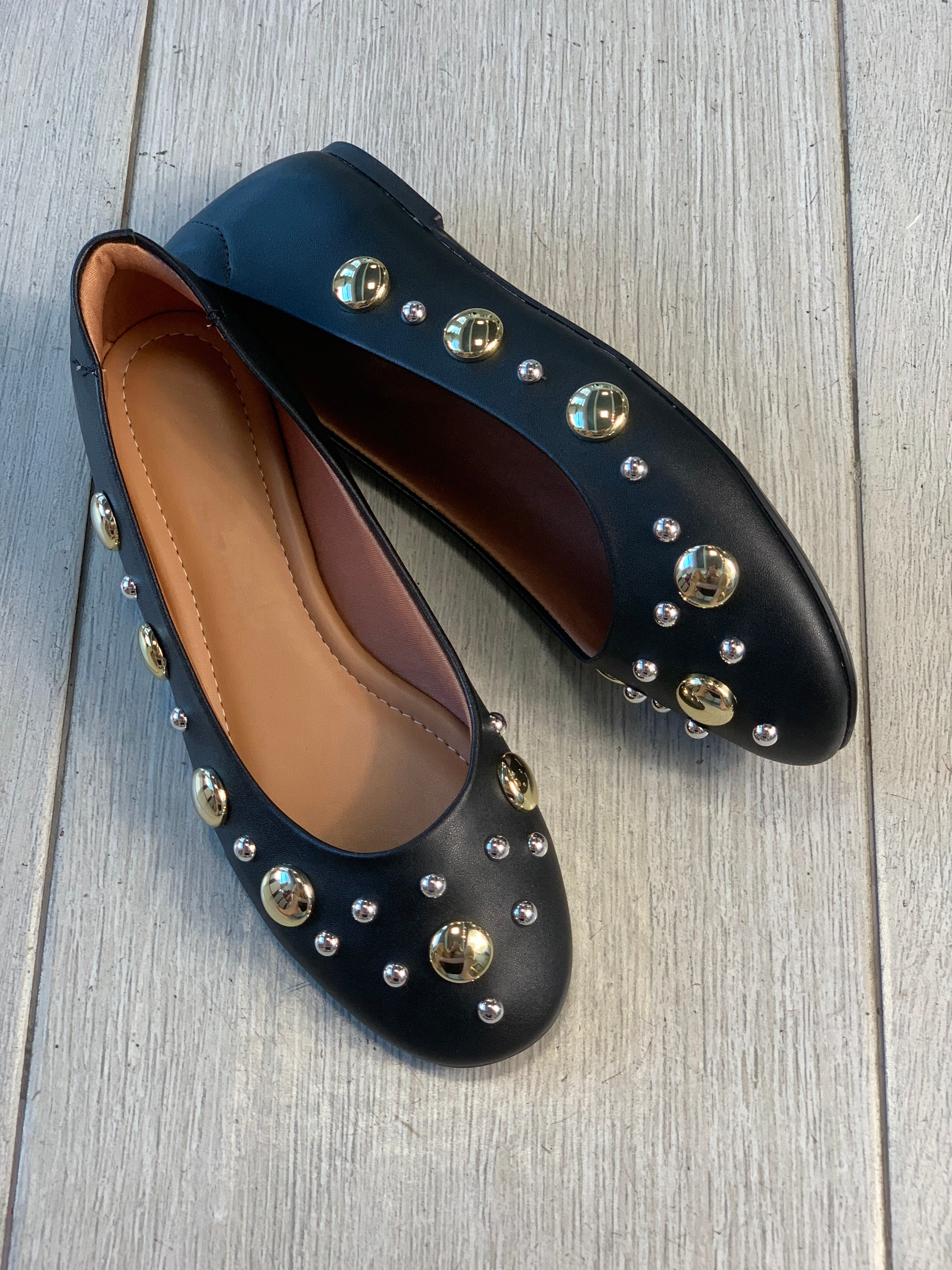 Black Studded Flats - WINOKJZ