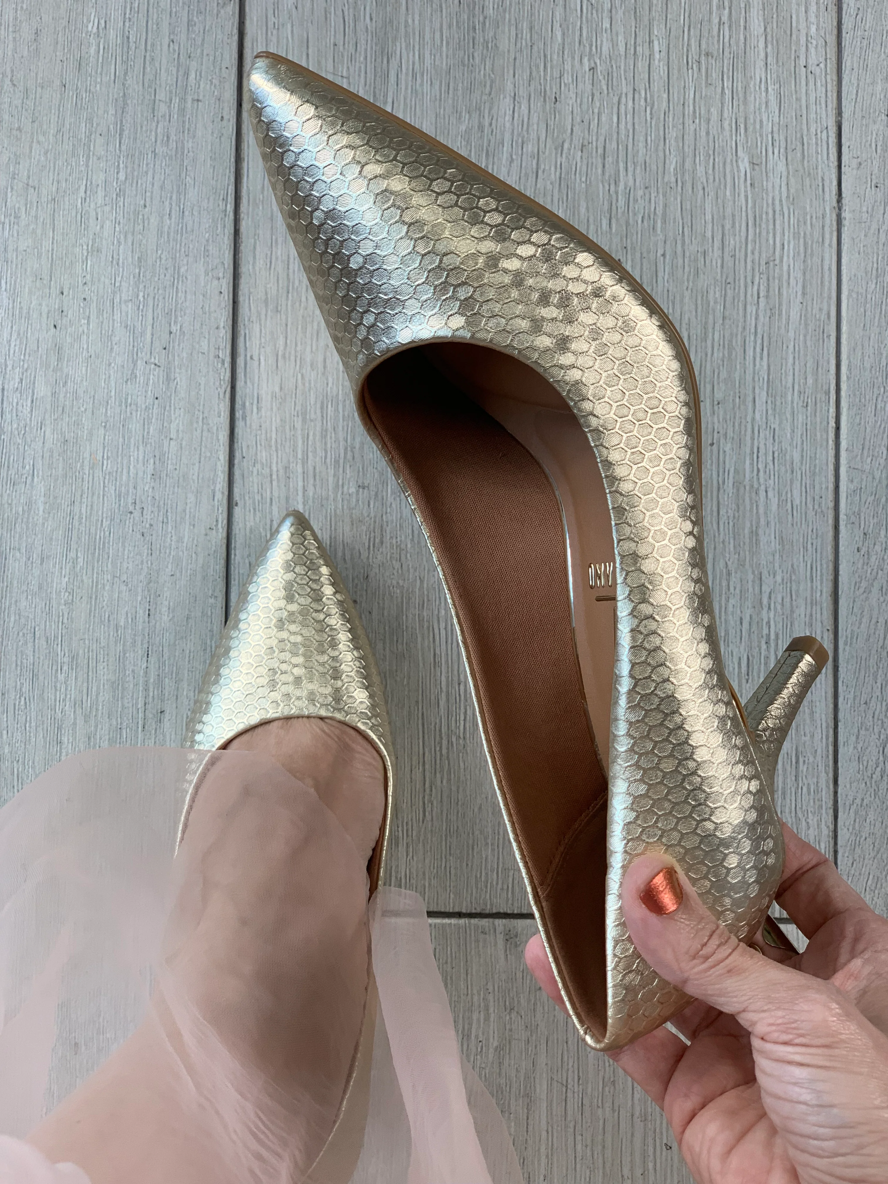 Gold Textured Heels - WINOKJZ