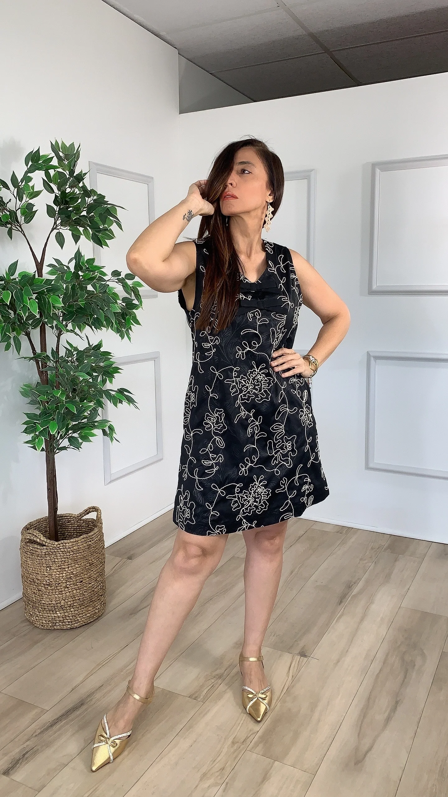 Devoción Black Mini Dress - WINOKJZ