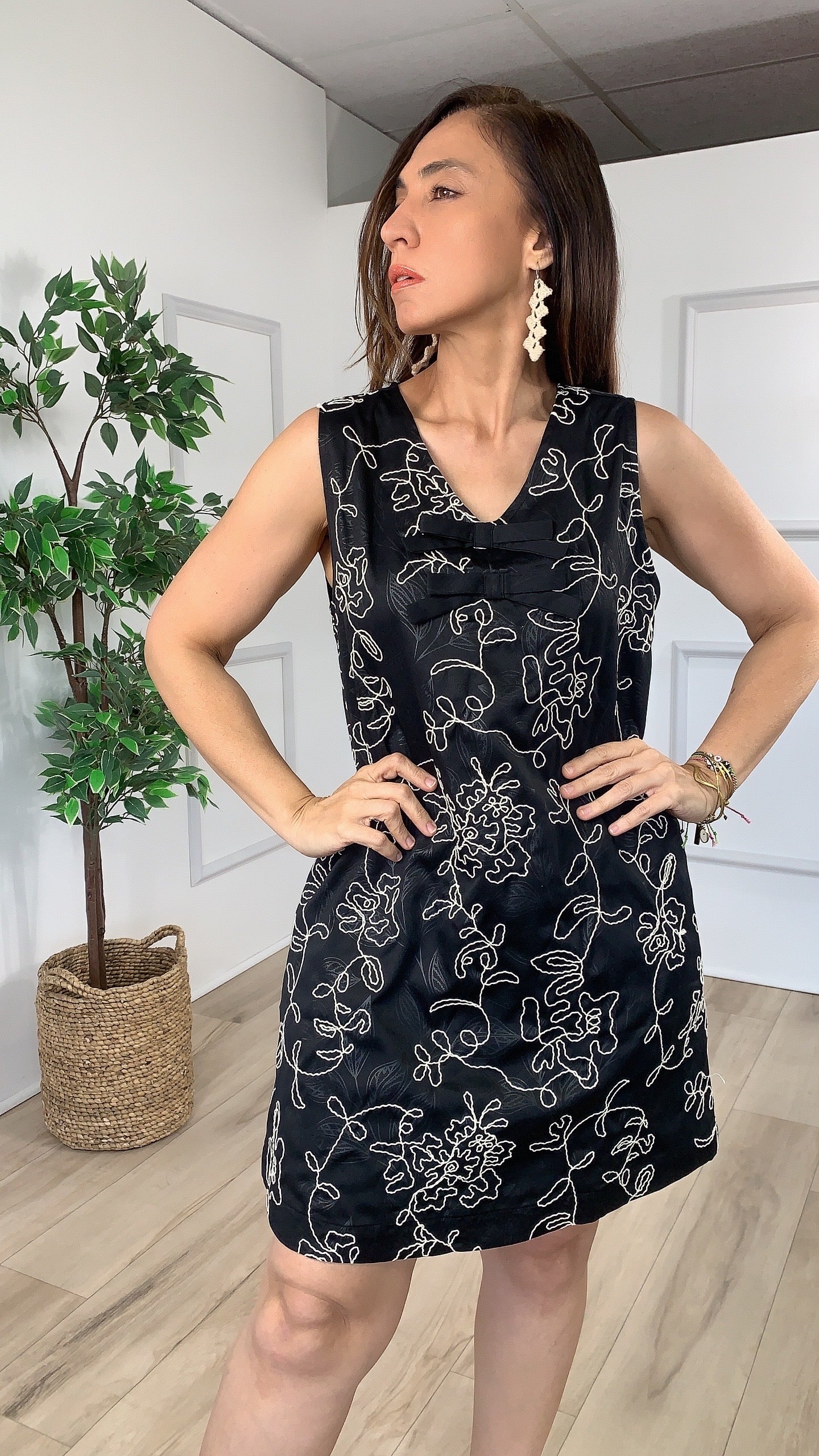 Devoción Black Mini Dress - WINOKJZ