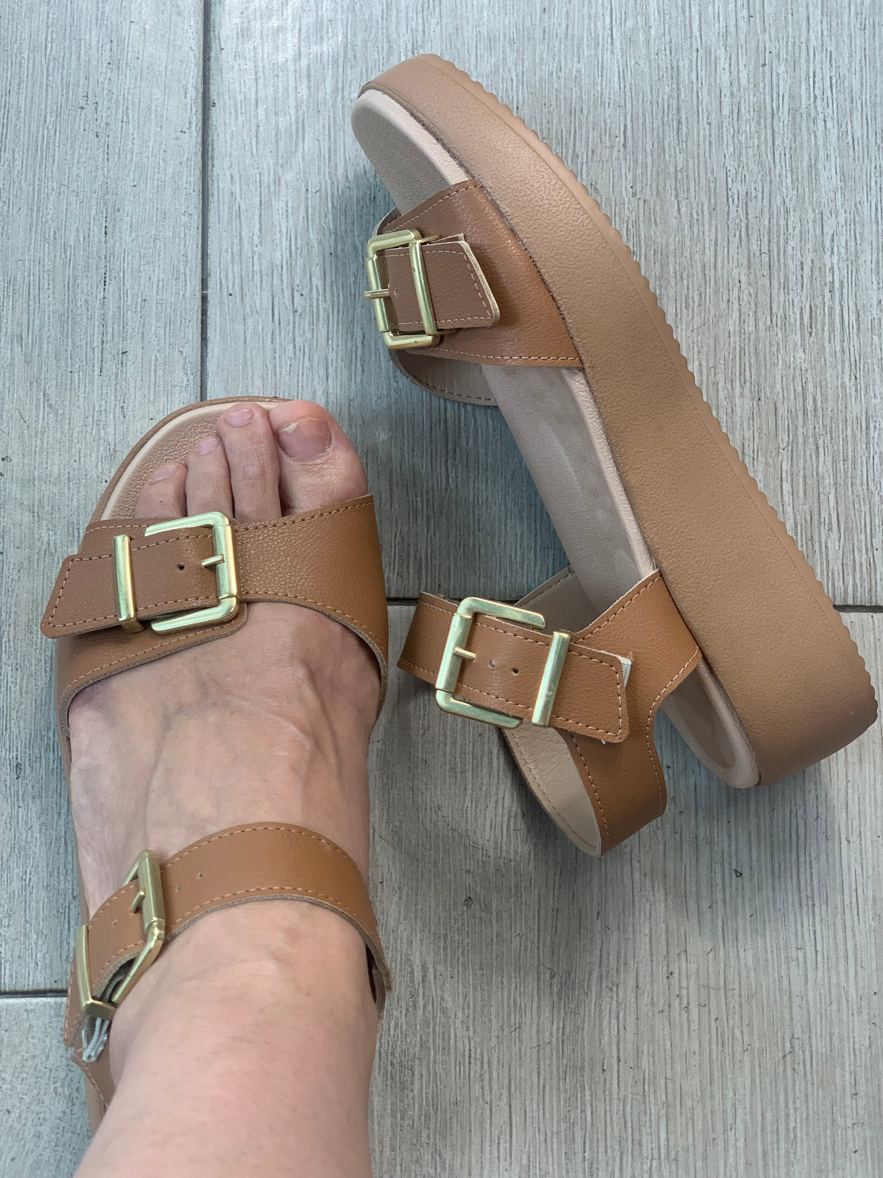 Floather Camel Sandals - WINOKJZ