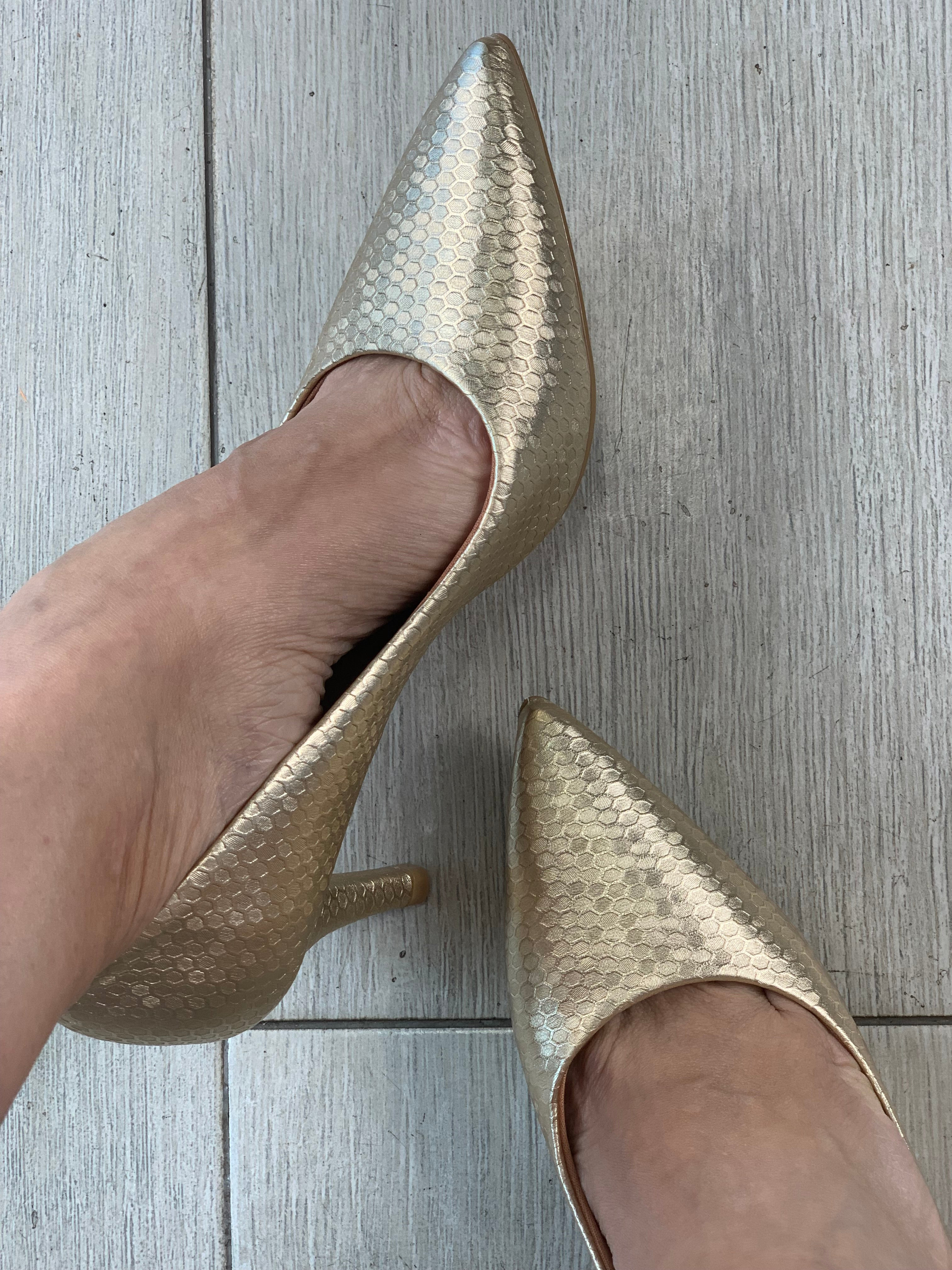 Gold Textured Heels - WINOKJZ