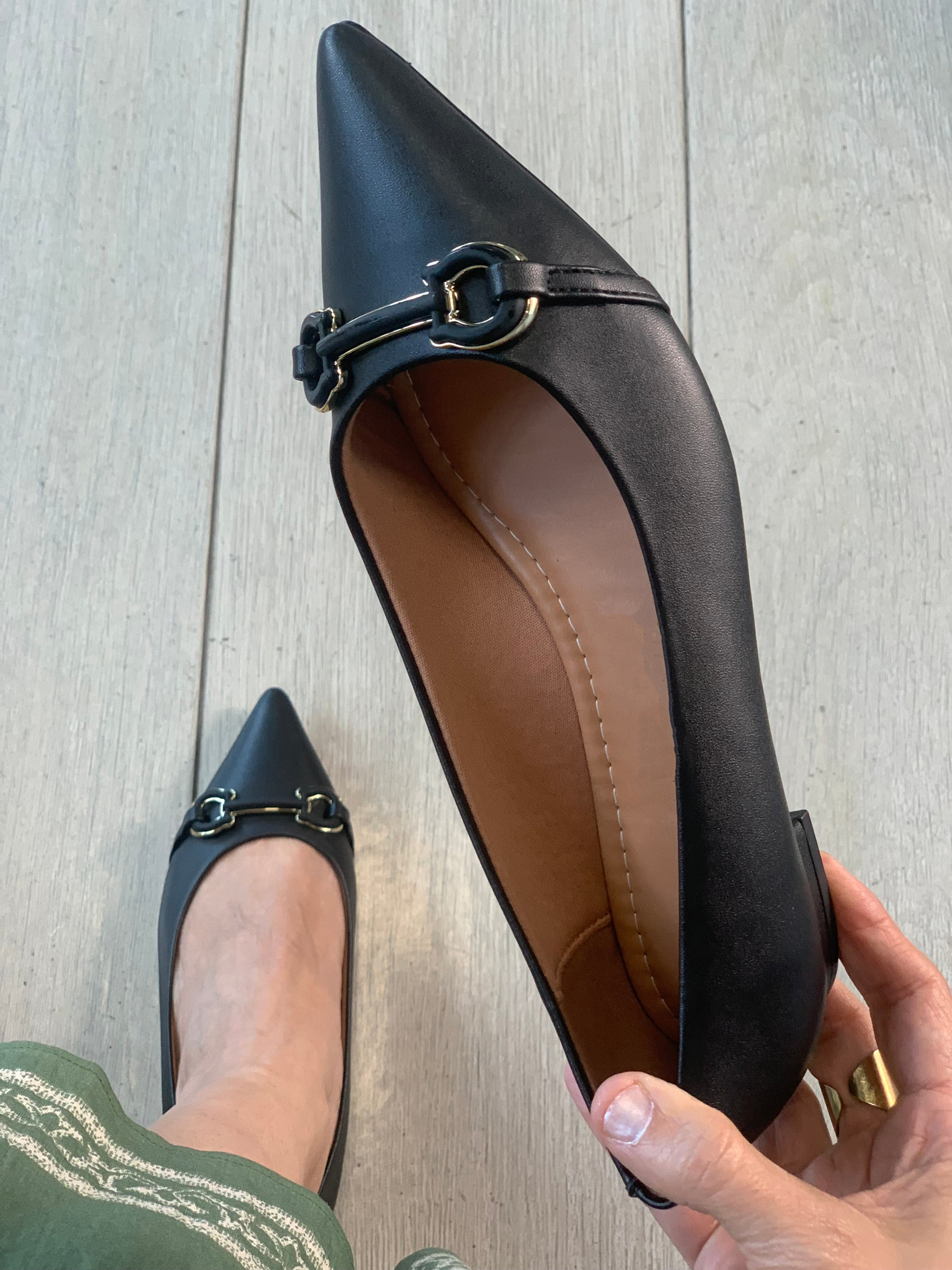 Black/Black Buckle Flats - WINOKJZ