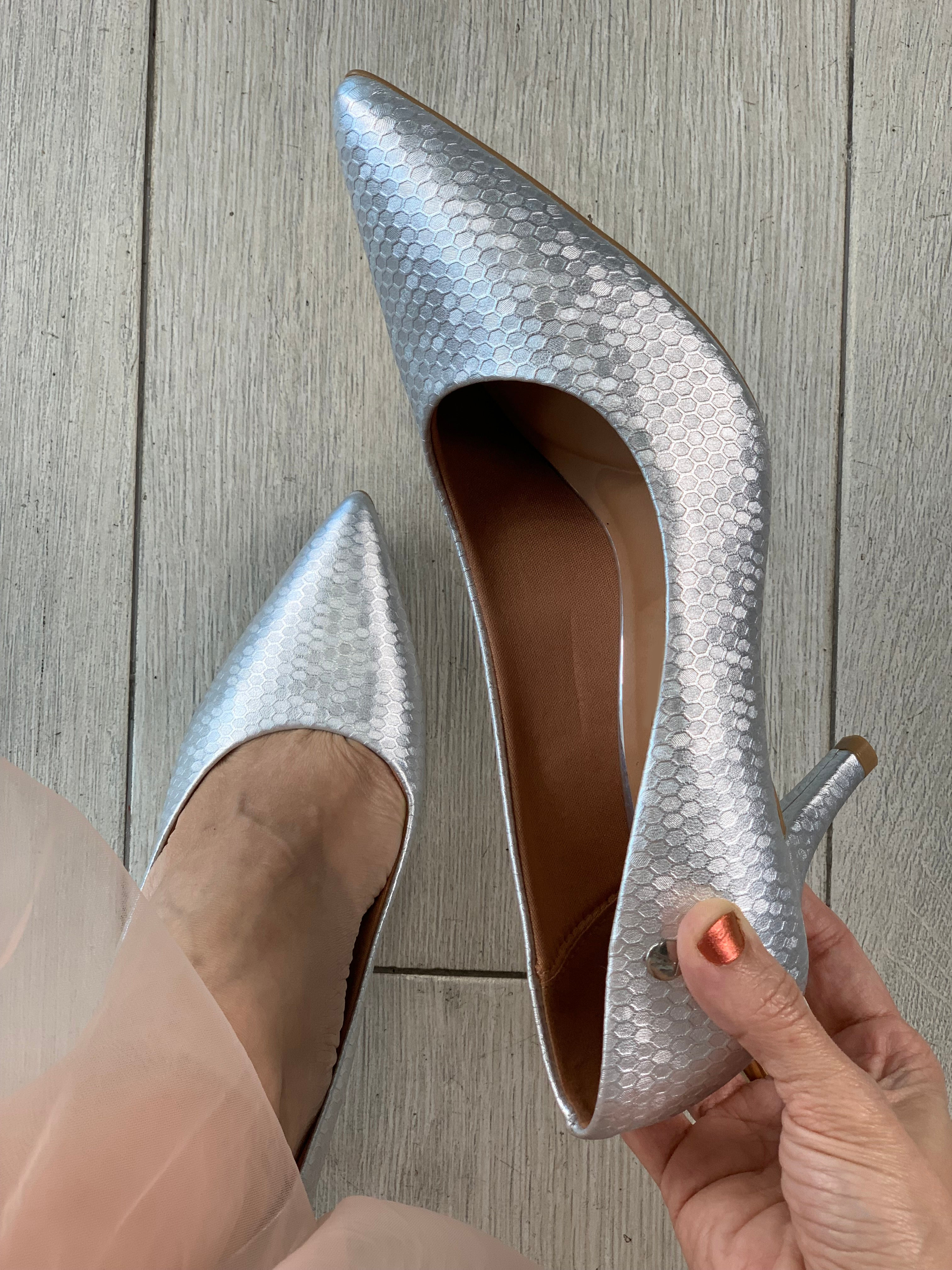 Silver Textured Heels - WINOKJZ