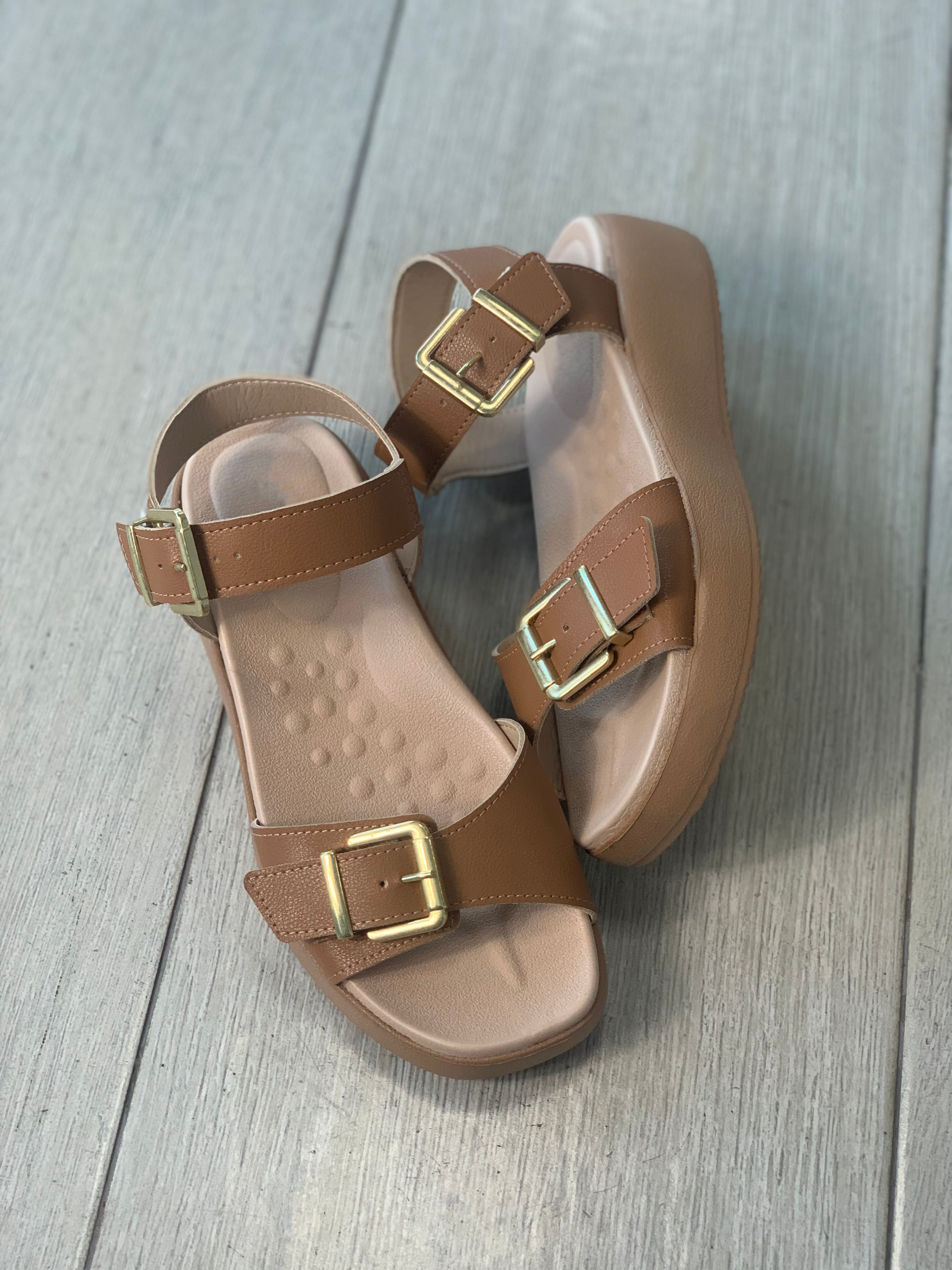 Floather Camel Sandals - WINOKJZ