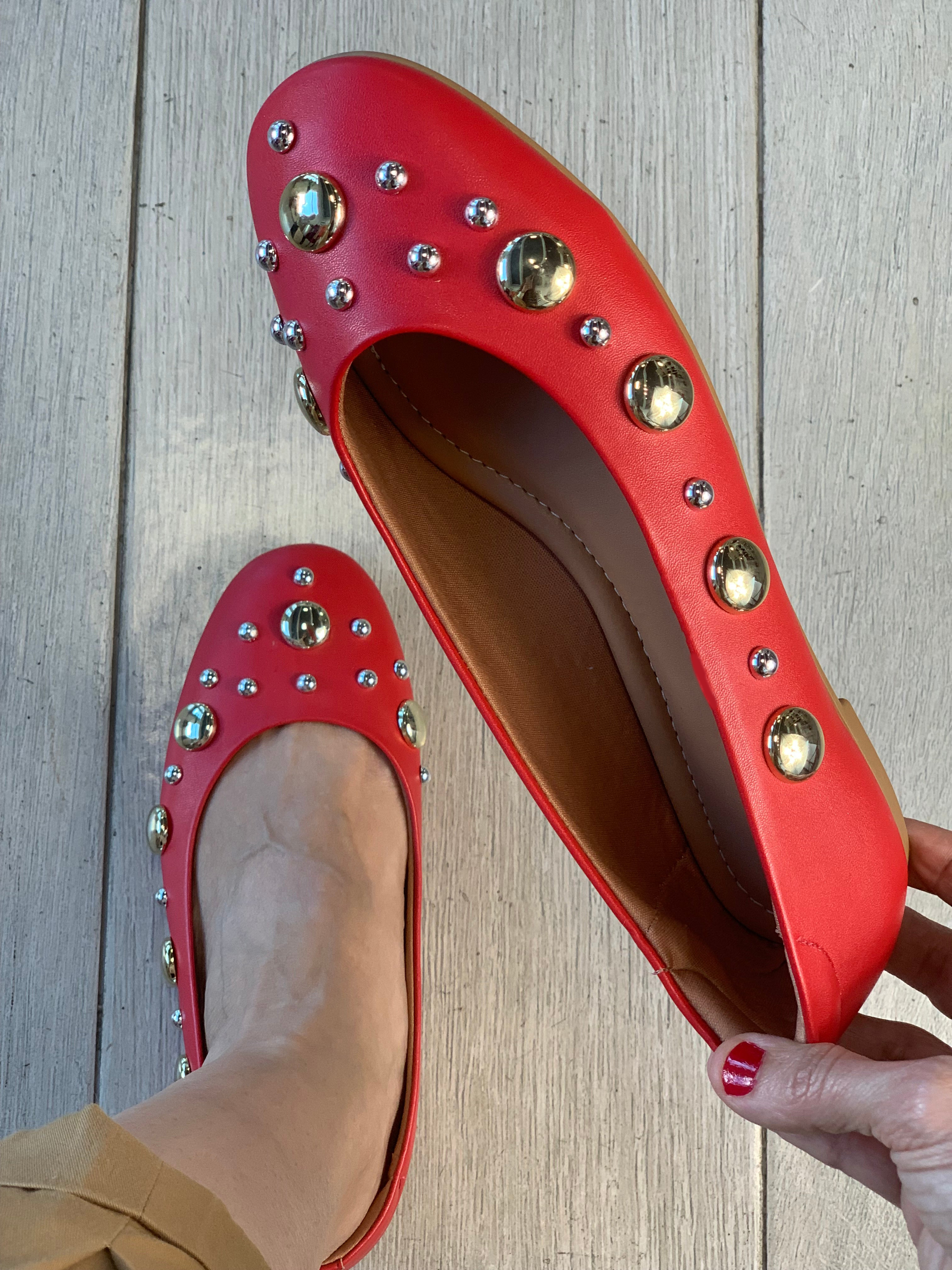 Red Studded Flats - WINOKJZ