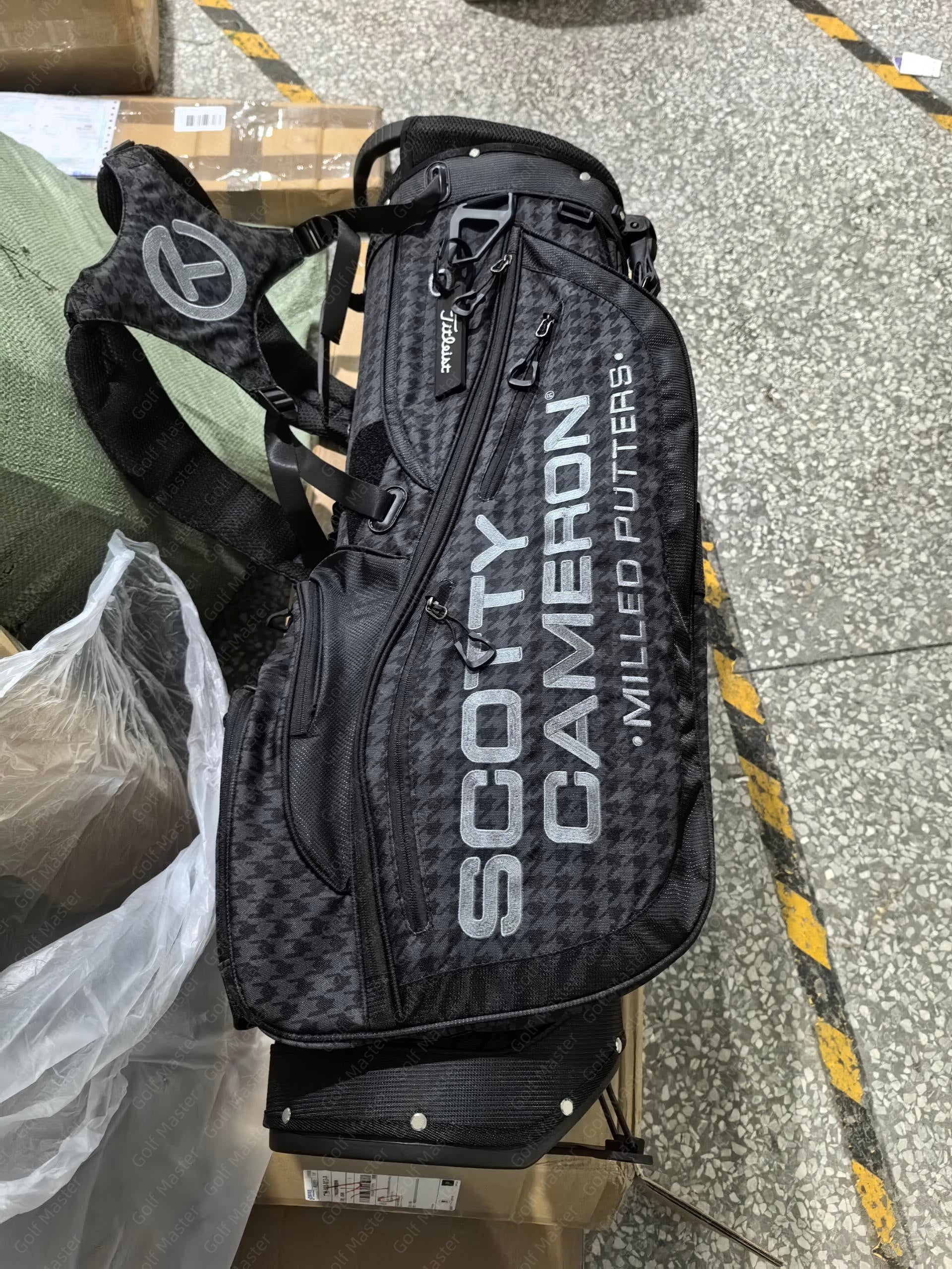 29-Scotty Cameron Bag - Golf Master