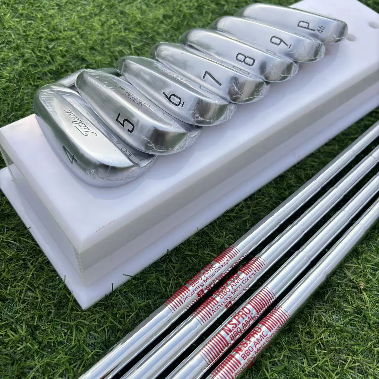 Titleist Iron - Golf Master