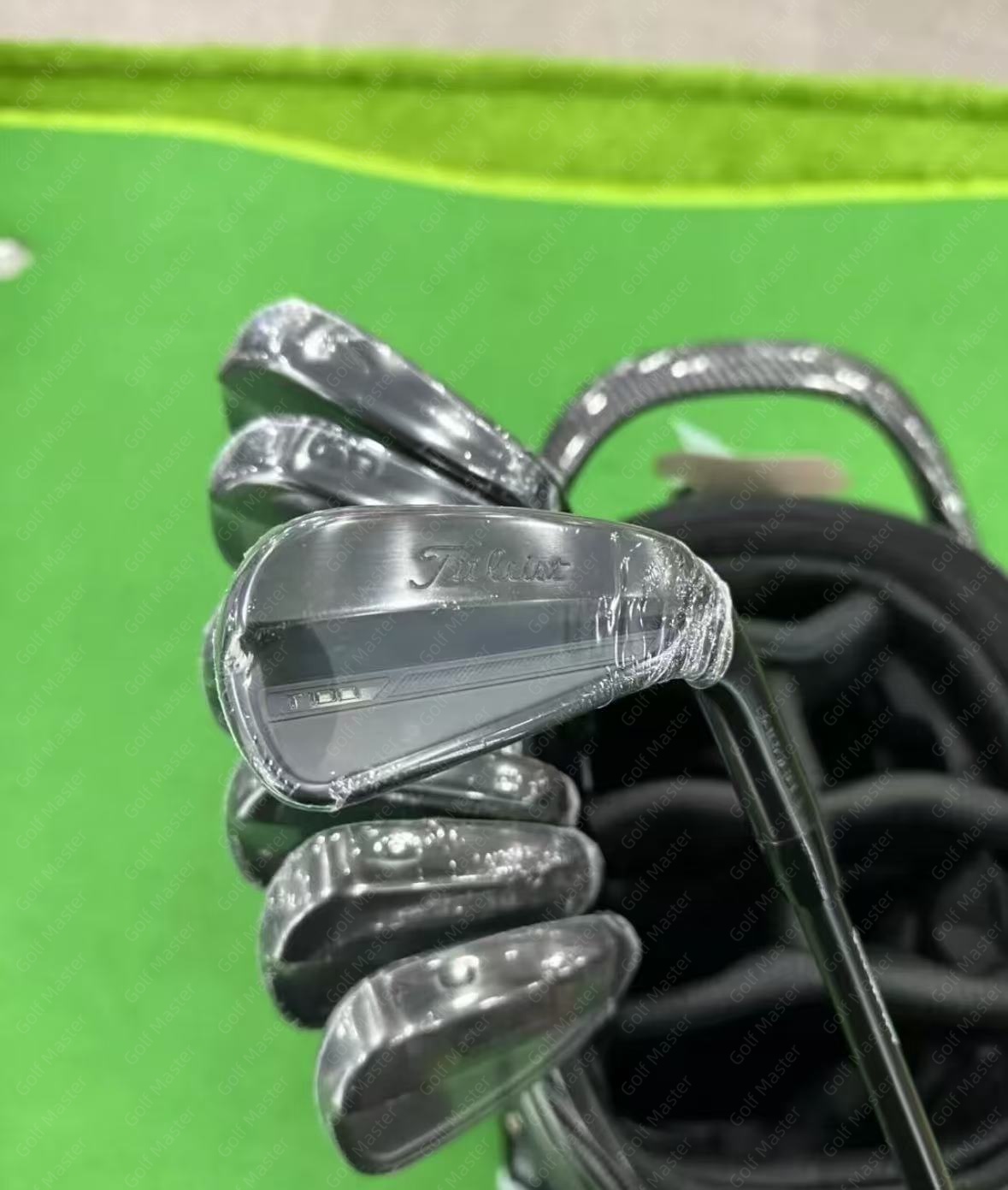 Titleist Iron - Golf Master